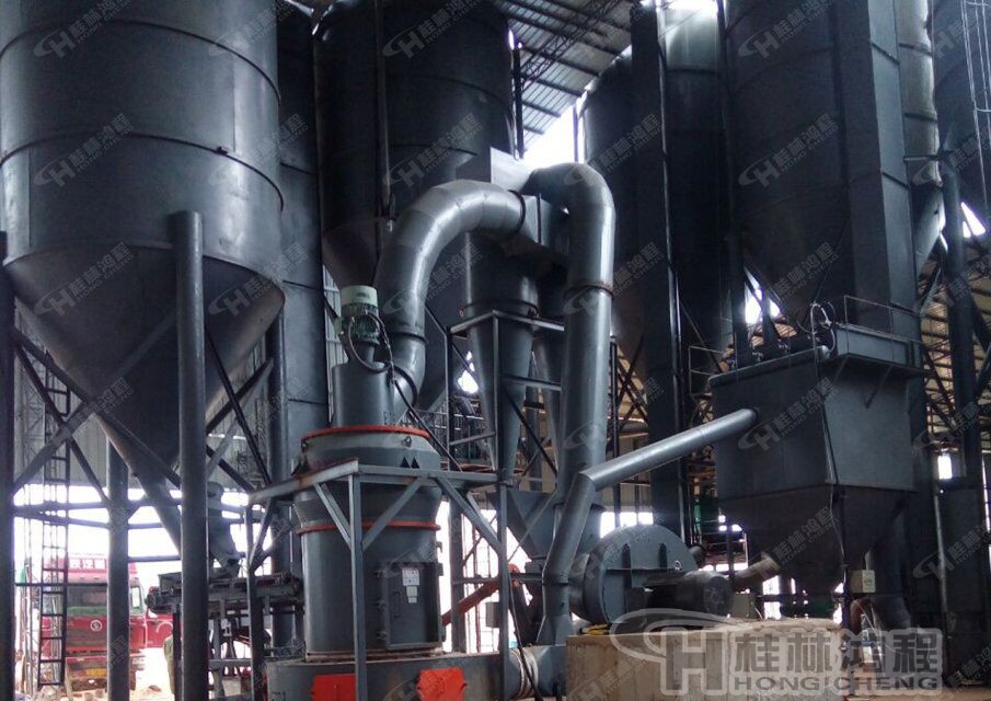 桂林鴻程新型磨粉設(shè)備，螢石雷蒙機(jī),螢石雷蒙磨,80-800目螢石雷蒙磨粉機(jī)：HCQ系列改進(jìn)型磨粉機(jī)HCQ1500